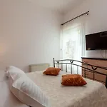 Apartment Next To The Beach